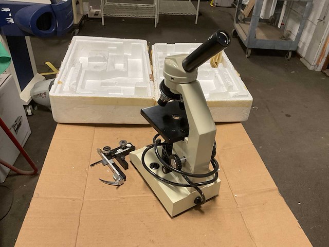 Ward’s microscope - afbeelding 4 van  10