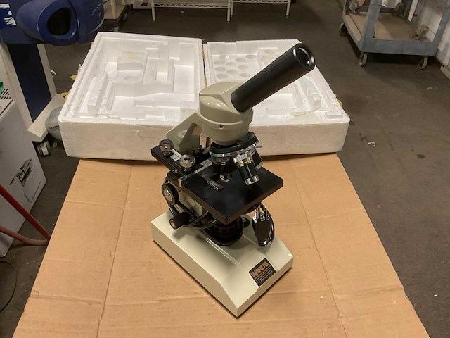 Ward’s microscope - afbeelding 3 van  10