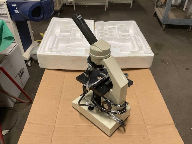 Ward’s microscope - afbeelding 4 van  10