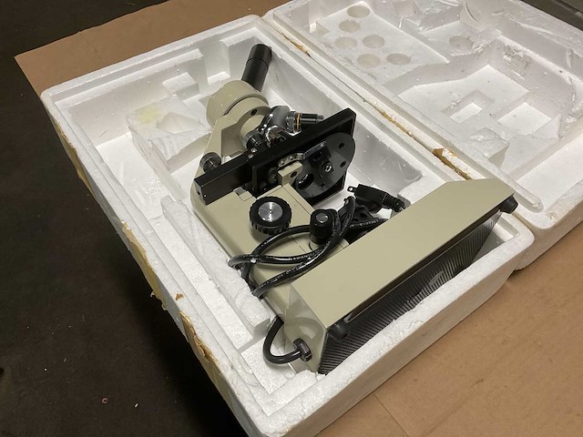 Ward’s microscope - afbeelding 10 van  10