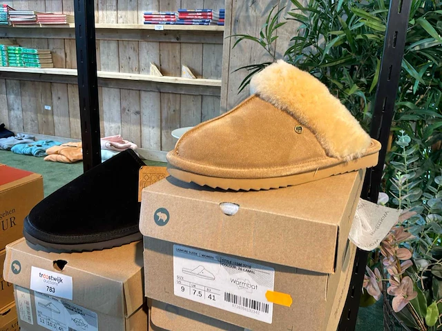 Warmbat pantoffels (9x) - afbeelding 1 van  4