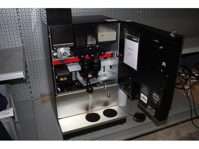 Warmedrankenautomaat spengler type psl-es2-50 bodemresevoir bevat scheur. - afbeelding 3 van  6