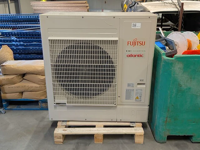Warmtepomp- of airconditioningsbuitenunit, atlantic / fujitsu, woya100klt - afbeelding 1 van  5