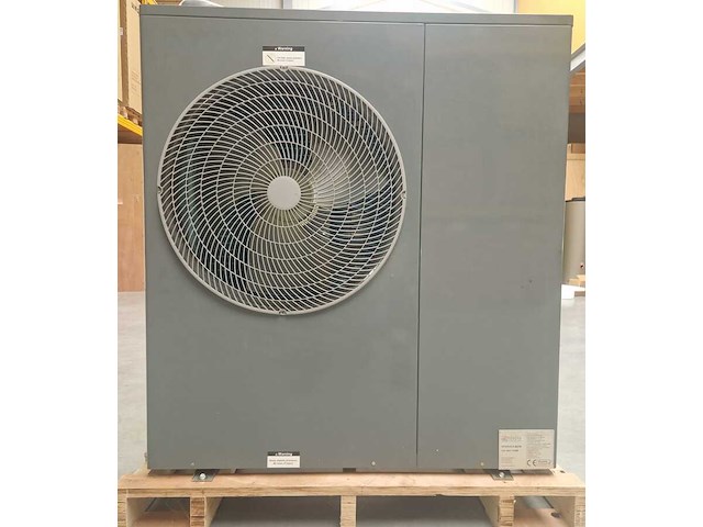 Warmtepomp 8kw co2 - 1 fase. let op: foto is demo. artikel zit nieuw in krat, co2, antraciet - afbeelding 2 van  2