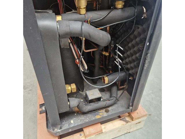 Warmtepomp 9kw - 1 fase gebruikt, greenpump, propaan, antraciet - afbeelding 2 van  2