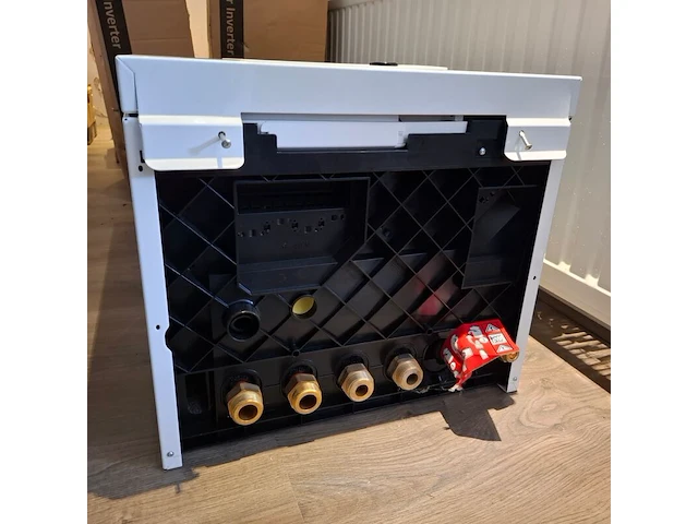 Warmtepomp binnenunit remeha, merc-a sph r32 4-8 - afbeelding 5 van  5