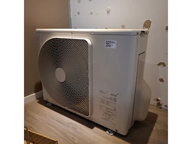 Warmtepomp buitenunit remeha, elga ace awhpt-6-mr, bouwjaar 2023 - afbeelding 1 van  7