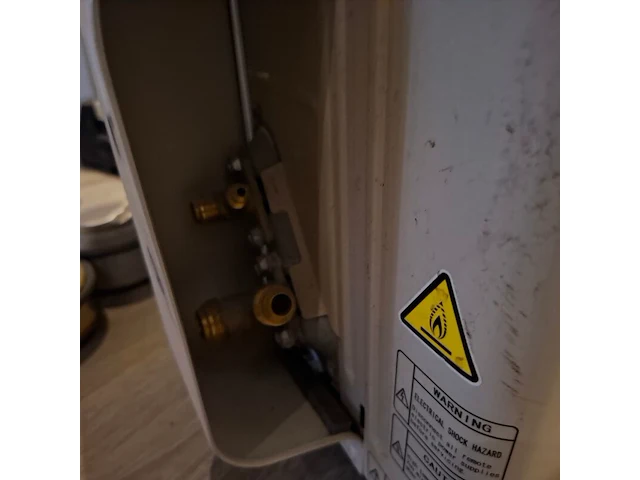 Warmtepomp buitenunit remeha, elga ace awhpt-6-mr, bouwjaar 2023 - afbeelding 6 van  7