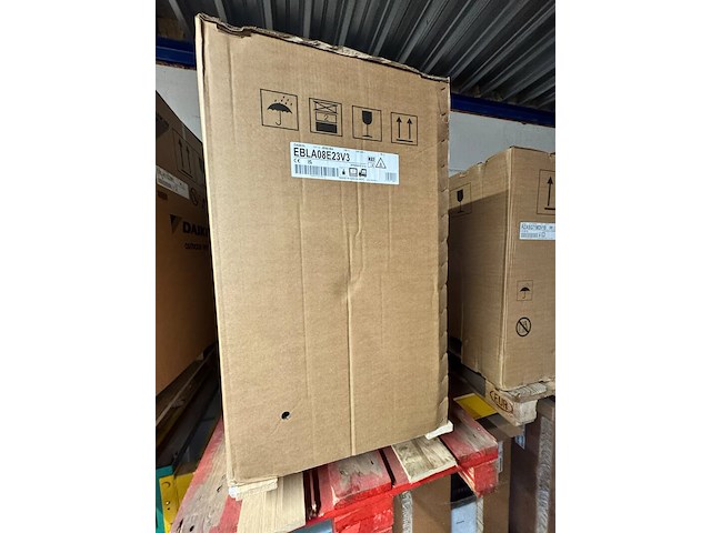 Warmtepomp monobloc, daikin, ebla08e23v3, wit - afbeelding 2 van  3