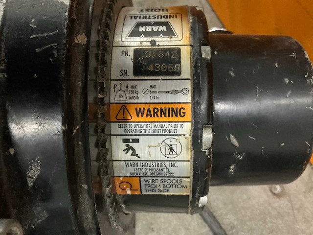 Warn industrial lier 750kg - afbeelding 4 van  5