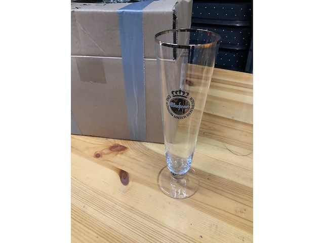 Warsteiner - 0.3l - beerglass on food (72x) - afbeelding 2 van  5
