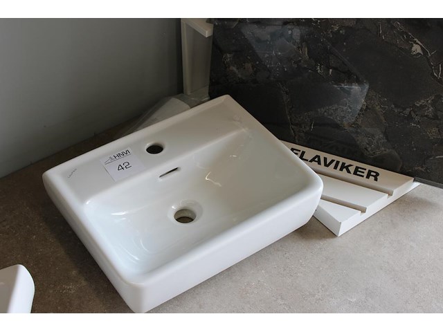 Wasbak duravit met afmeting 45 x 36 cm. - afbeelding 1 van  2