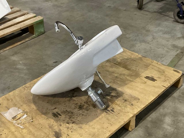 Wasbak met kraan - afbeelding 2 van  5