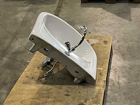 Wasbak met kraan - afbeelding 3 van  5