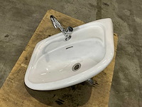 Wasbak met kraan - afbeelding 4 van  5