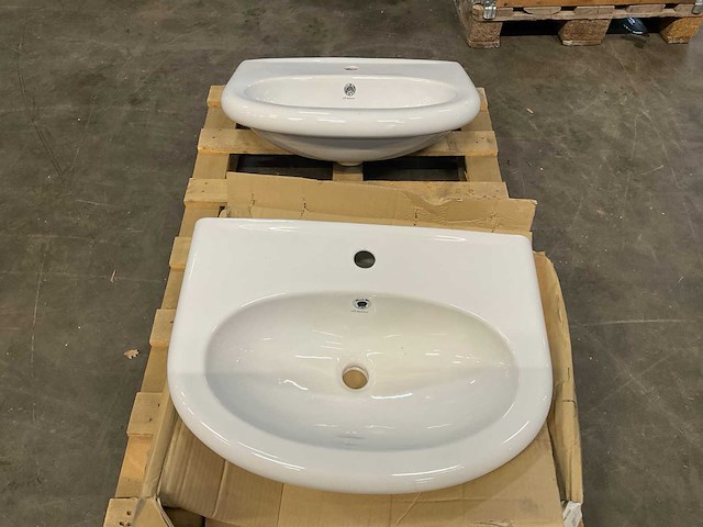 Wasbak sphinx (2x) - afbeelding 1 van  8