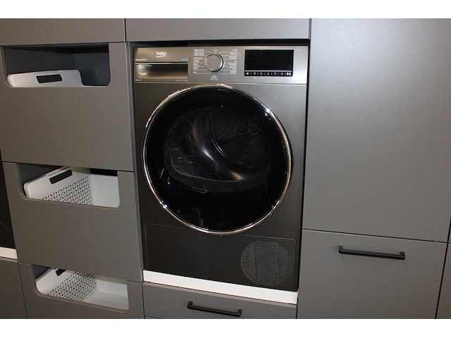 Wascombinatie bestaande uit wasmachine beko b300 b3wt58410m2 en condens droogmachine beko b300 b3t6823m2. n... onderdeel van combinatiekavel combinatie van luxe was- / kledingwand nolte met met wascombinatie beko. kavel is combinatiekavel van de kavels c010 en c011. - afbeelding 4 van  6