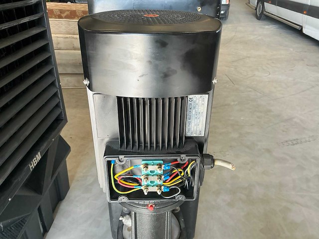 Washtec pomp met vat - afbeelding 4 van  8