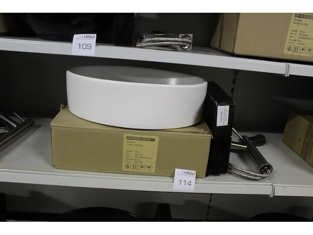 Waskom atm nederland wit type varo afm. 505 x 305 x 140 mm met wastafelkraan type clou 250 - afbeelding 1 van  3