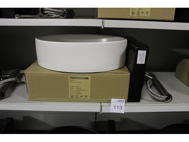 Waskom atm nederland wit type varo afm. 505 x 305 x 140 mm met wastafelkraan type clou 350 - afbeelding 1 van  3