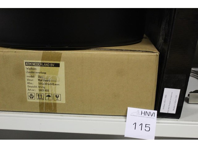 Waskom atm nederland zwart type varo afm. 505 x 305 x 140 mm met wastafelkraan type clou 255 - afbeelding 3 van  3