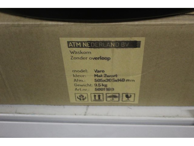 Waskom atm nederland zwart type varo afm. 505 x 305 x 140 mm met wastafelkraan type clou 255 - afbeelding 3 van  4