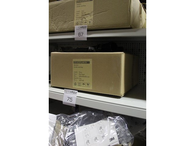 Waskom mat zwart atm nederland model terra. afm. 400 x 400 x 155 mm met wastafelkraan clou 350 - afbeelding 2 van  2