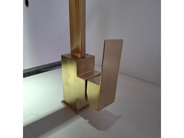 Waskom/keukenkraan goud geborsteld - afbeelding 3 van  5