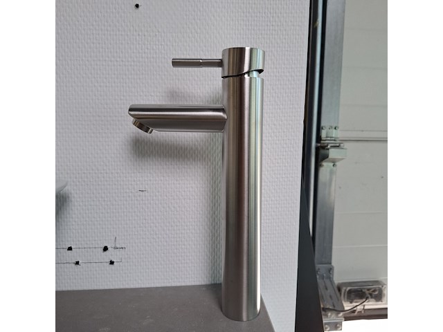 Waskomkraan, hoog model, rvs geborsteld - afbeelding 1 van  5