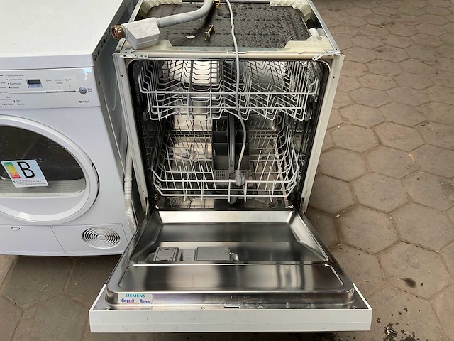 Wasmachines 2x bosch, wasdroger 1x siemens, vaatwasser 1x siemens (4x) - afbeelding 8 van  8