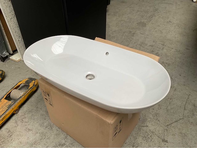 Wastafel keramisch 80x42cm - afbeelding 3 van  3