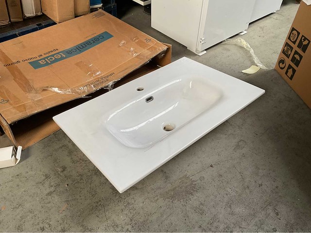 Wastafel keramisch 81x52cm - afbeelding 3 van  3