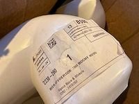 Wastafel met afvoerbuizen - afbeelding 6 van  6