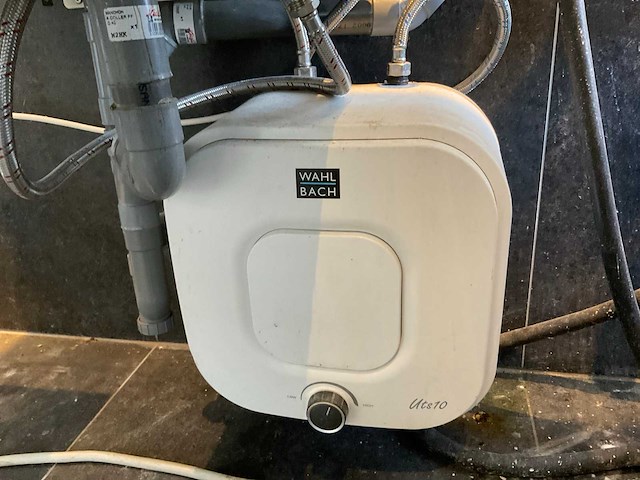 Wastafel met boiler - afbeelding 5 van  7