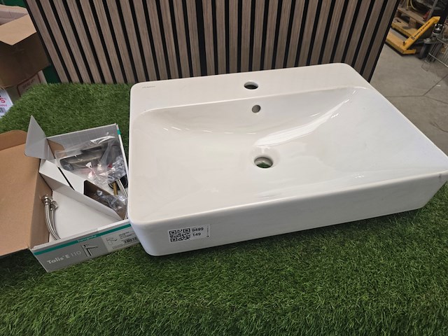 Wastafel met hansgrohe mengkraan sphinx, talis - afbeelding 1 van  10