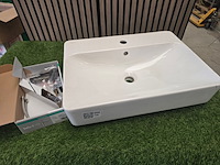Wastafel met hansgrohe mengkraan sphinx, talis - afbeelding 1 van  10