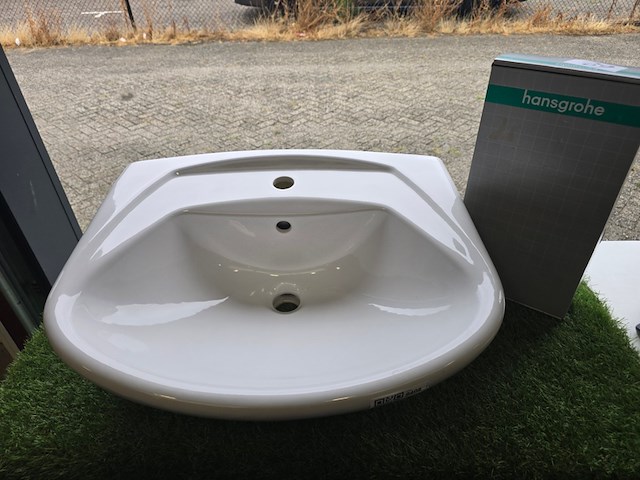 Wastafel met hansgrohe mengkraan villeroy & bosch, 7122 60 01, wit - afbeelding 1 van  7