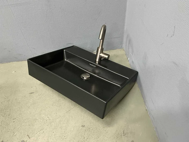 Wastafel met kraan 60 cm - afbeelding 1 van  9