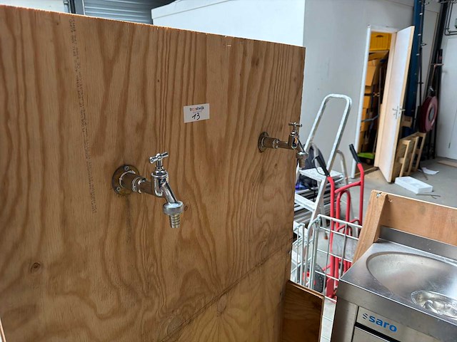 Wastafel opstelling (festival/evenement) - afbeelding 4 van  6