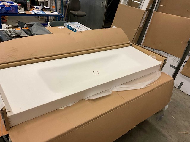 Wastafelblad solid surface 174x51 cm - afbeelding 1 van  4