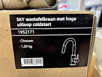 Wastafelkraan met hoge uitloop. - afbeelding 2 van  2