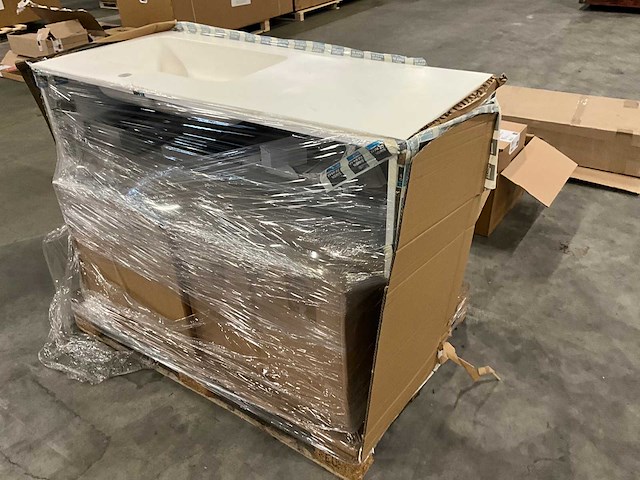 Wastafelopstelling op pallet - afbeelding 1 van  3