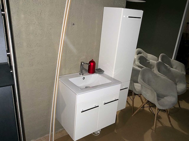 Wastafels + spiegels (4x) - afbeelding 3 van  5