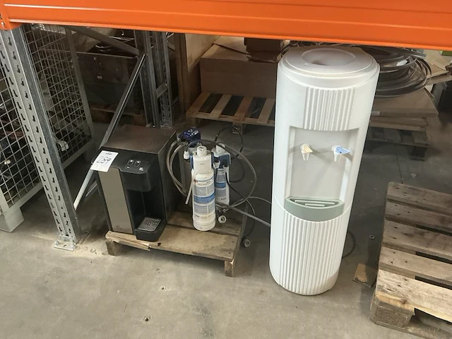 Water dispenser (2x) - afbeelding 1 van  4