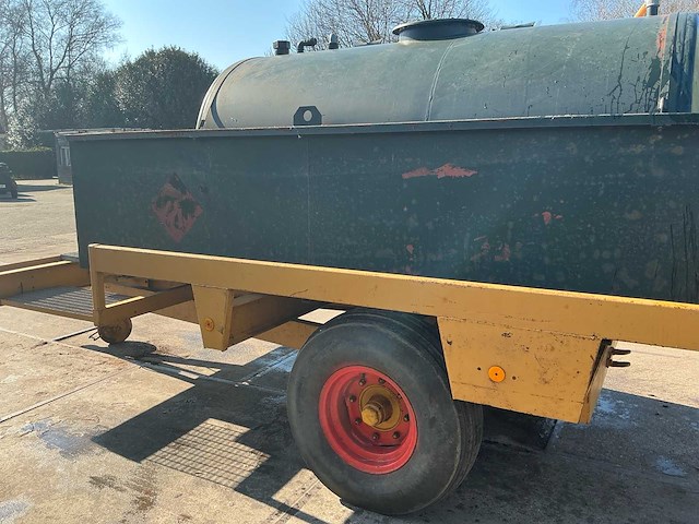 Water tank met honda motor - afbeelding 1 van  10