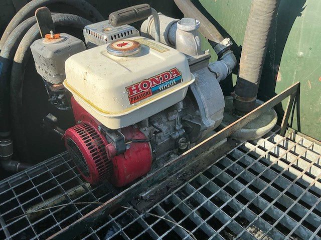 Water tank met honda motor - afbeelding 4 van  10