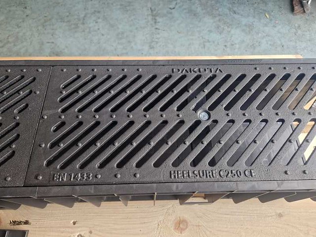 Waterafvoer goten (ca. 16st) - afbeelding 3 van  4