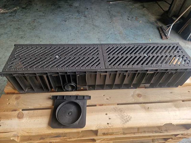 Waterafvoer goten (ca. 16st) - afbeelding 2 van  4