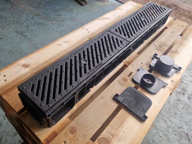 Waterafvoer goten (ca. 25st) - afbeelding 1 van  3