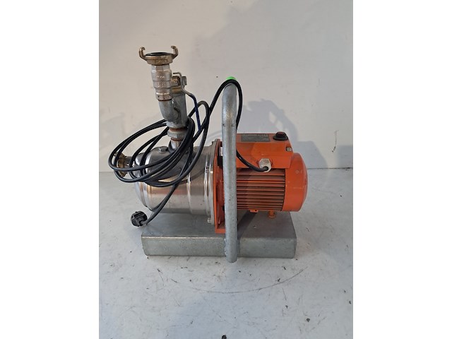 Waterbedpomp - 230v calpeda, ngxm 2, bouwjaar 2014 - afbeelding 4 van  5